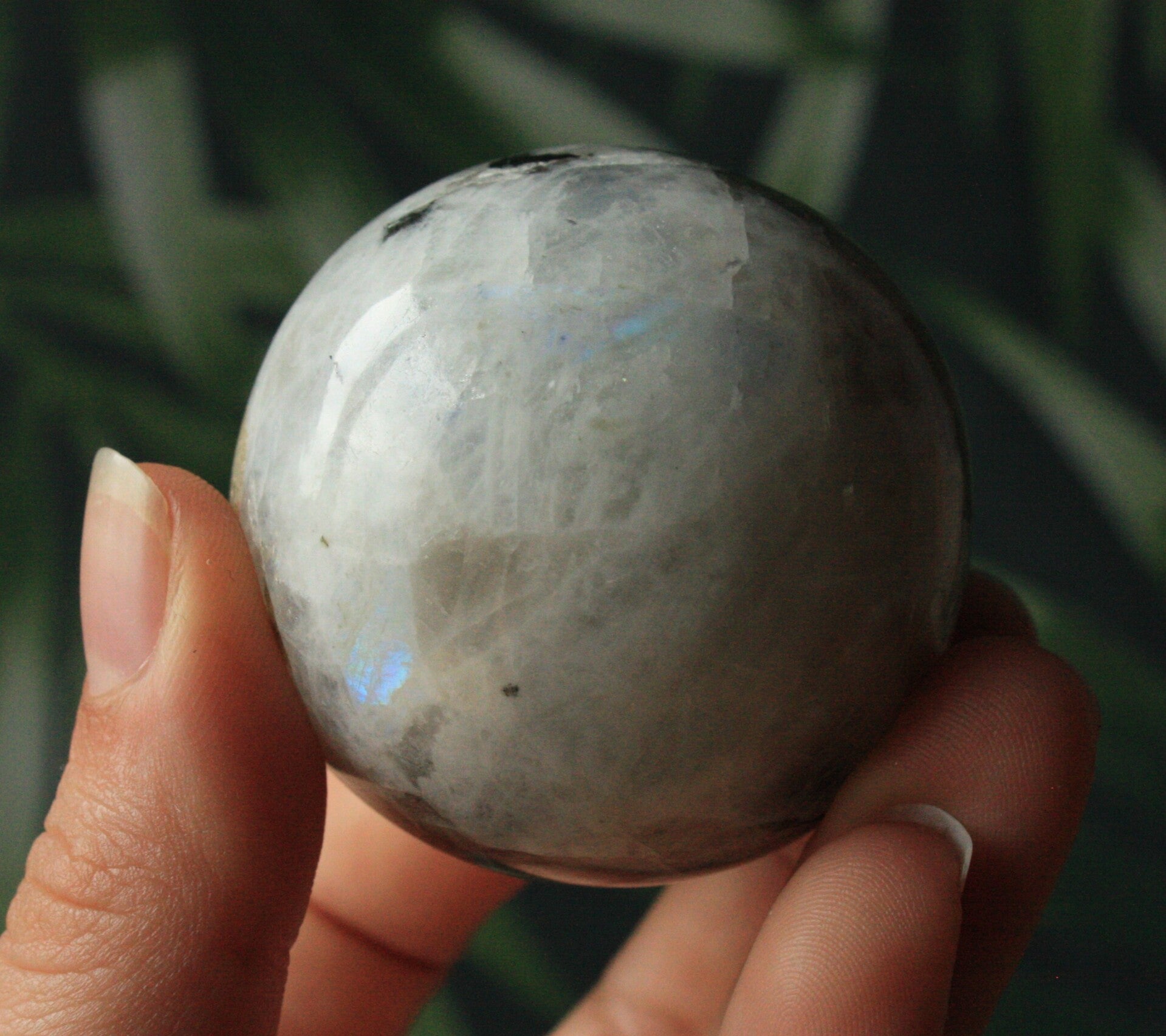 Regenboog maansteen bol 01