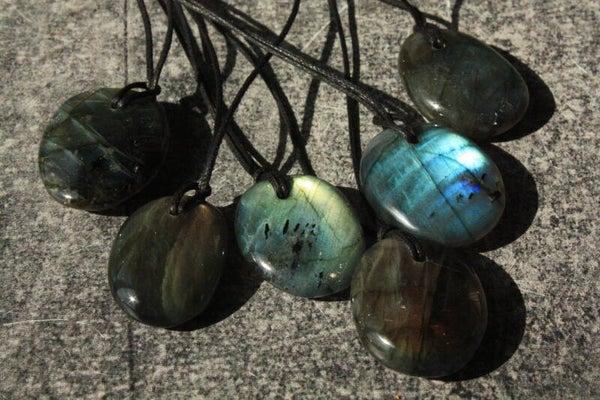 Labradoriet amulet ketting