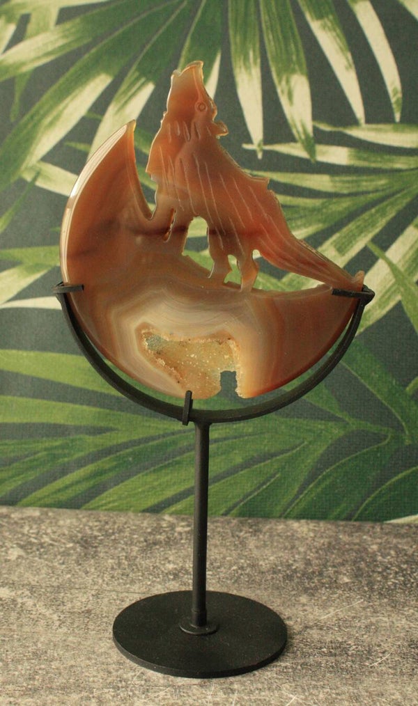 Agaat wolf op maan carving 01