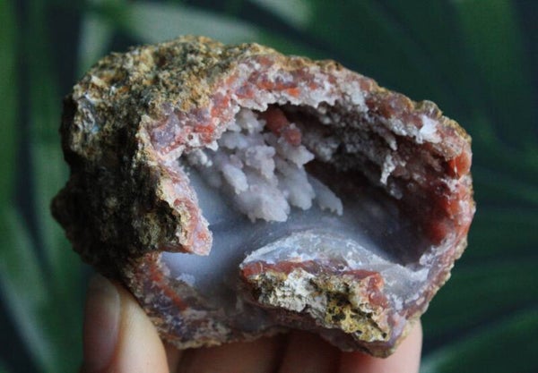 Roze chalcedoon geode 14