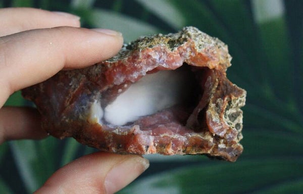 Roze chalcedoon geode 06