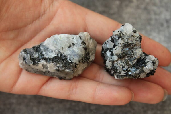 Regenboog maansteen ruw (S)