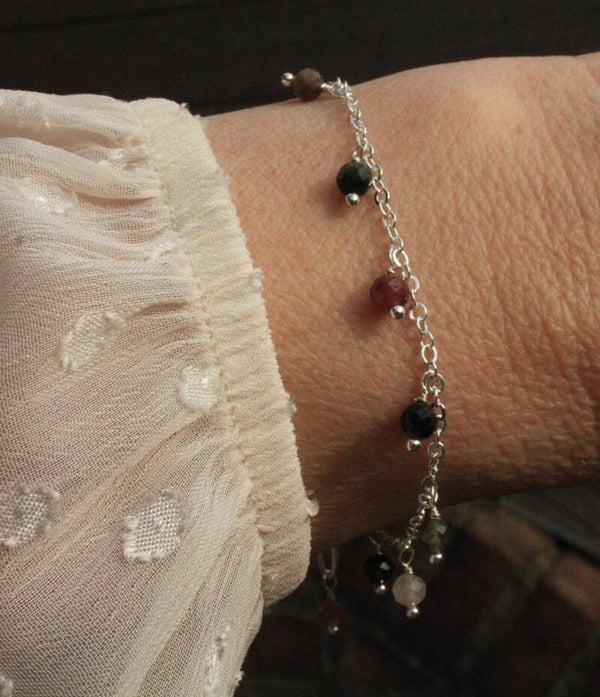 Watermeloen toermalijn armbandje (met los hangende kraaltjes, zilverkleurig)