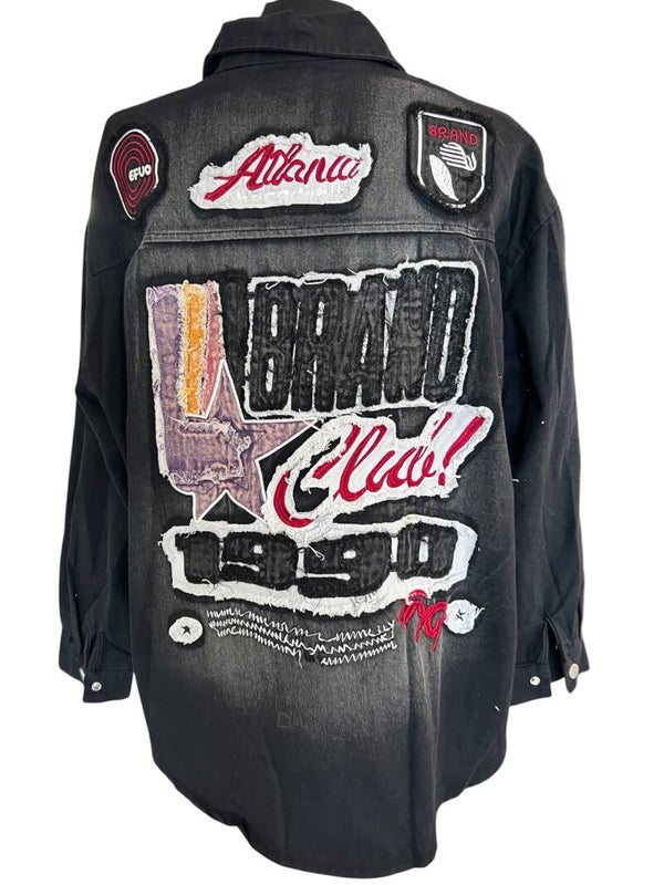 Aparte blouse met applicaties