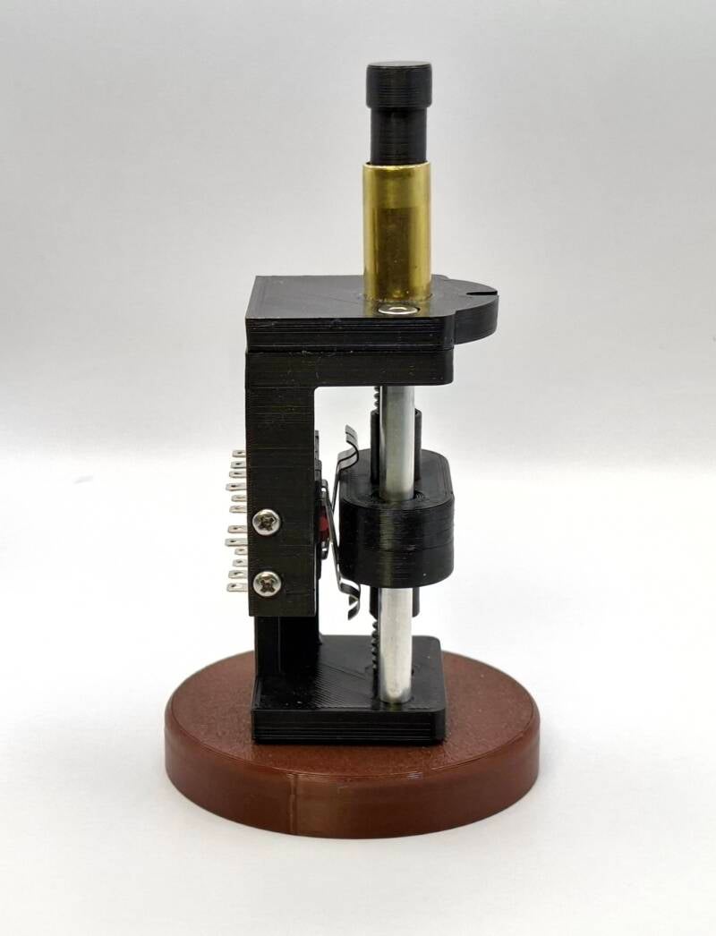 1b-standard-mzftqn.jpg