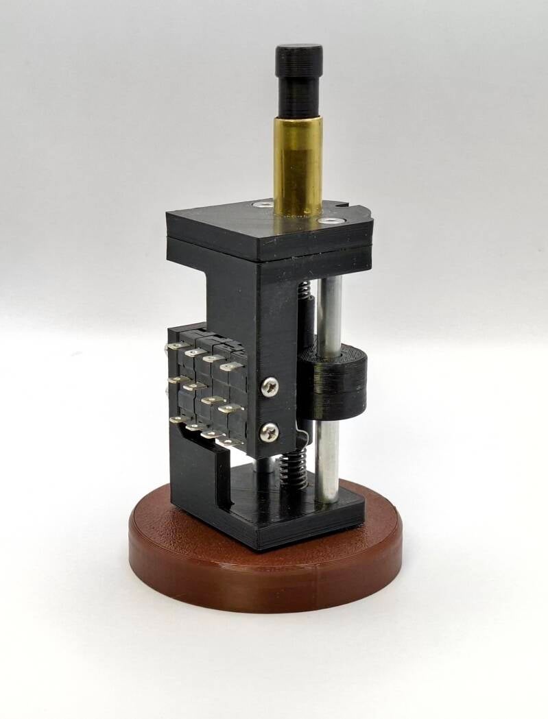 1c-standard-1qkkdt.jpg
