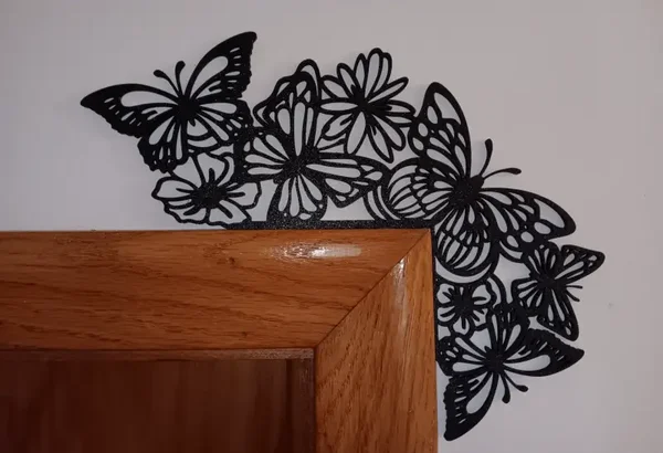 Silueta de Mariposas Esquina de Puerta