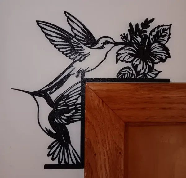 Silueta de colibrí para la esquina de la puerta