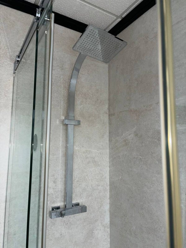 Columna de ducha termostática Bend