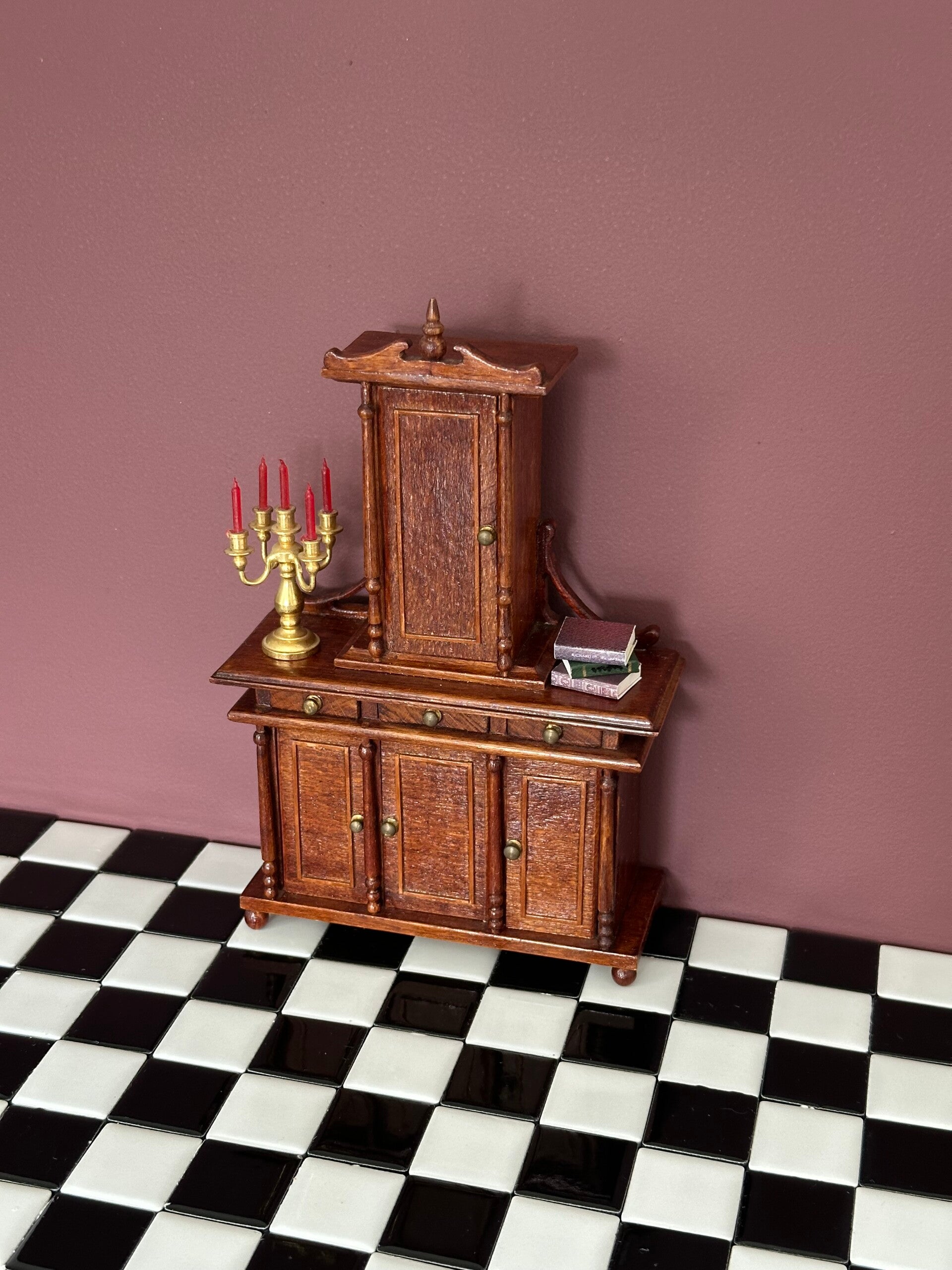 Prachtige antieke buffetkast van hout