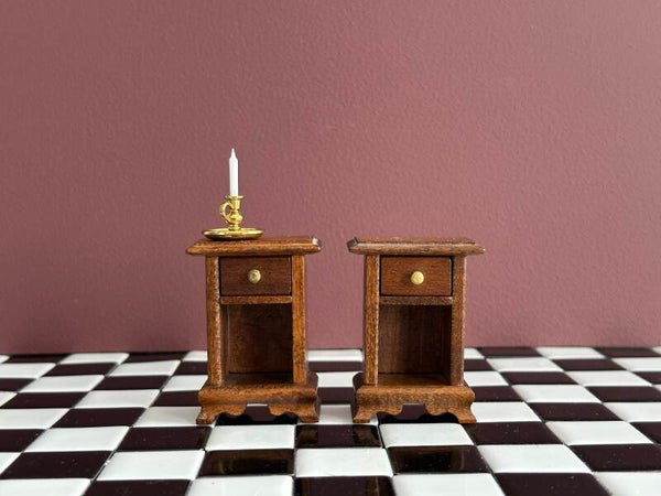 Nachtkastjes, 2 stuks