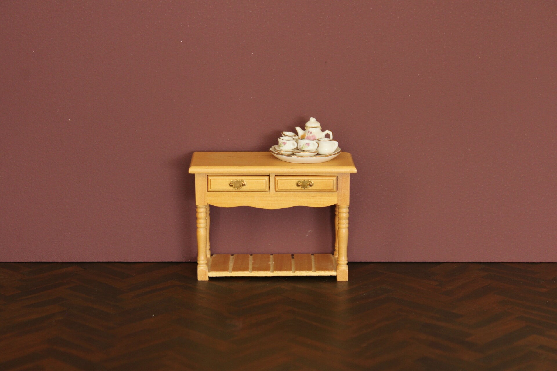 Houten sidetable met twee lades