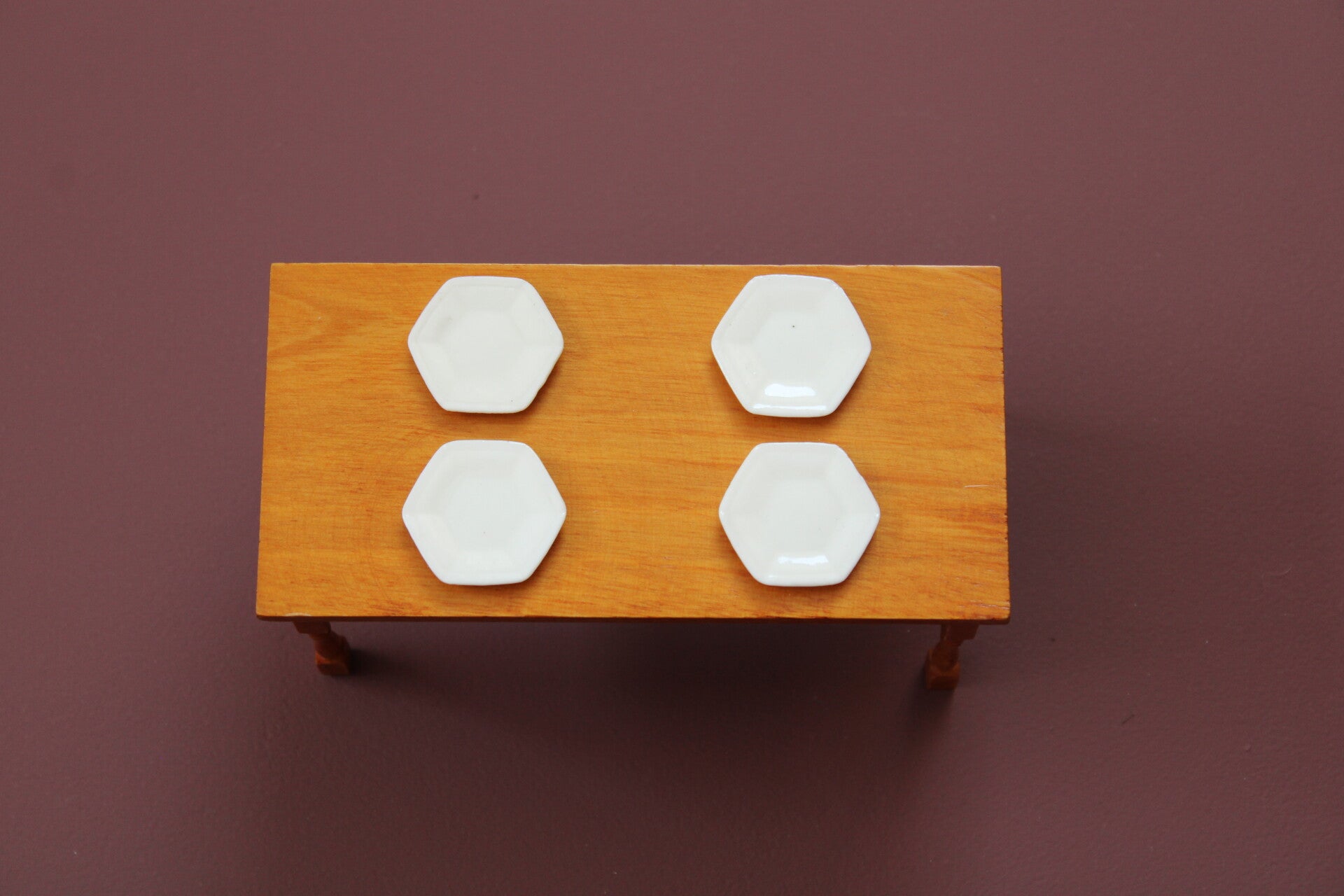 Set van 4 zeshoekige borden wit