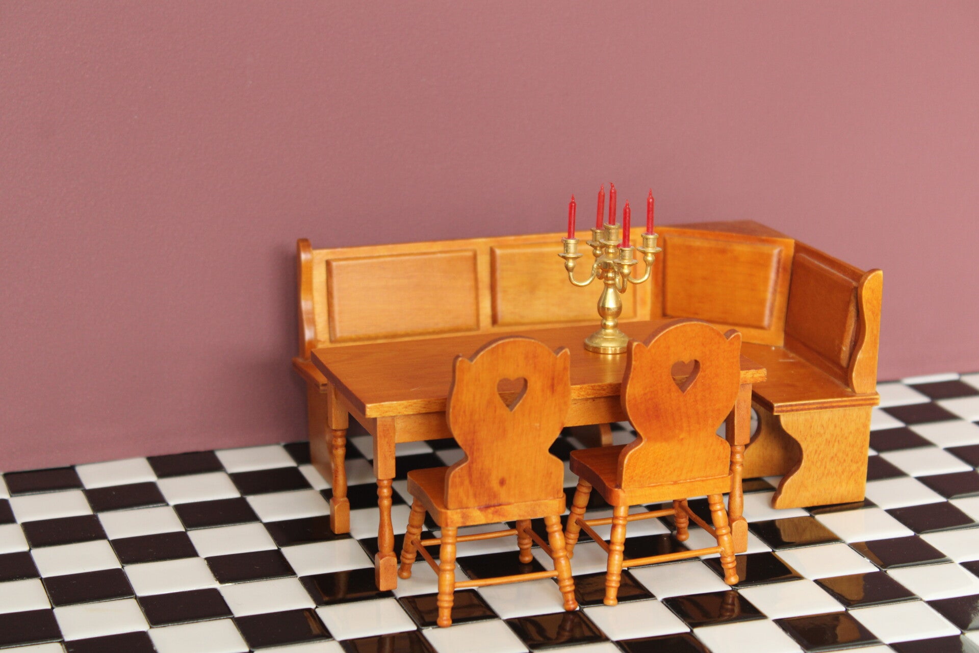 Gezellige eettafelset (Hoekbank, tafel en twee stoelen)