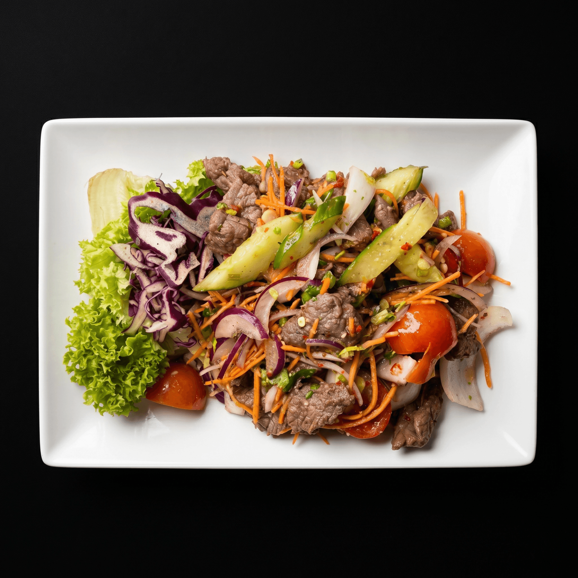 Yam Nuea mit Rind ( leicht scharf )