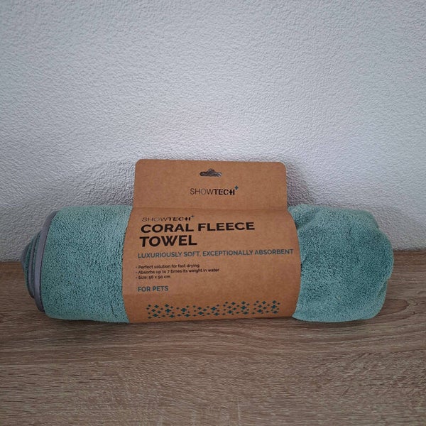 Showtech honden handdoek olijf groen
