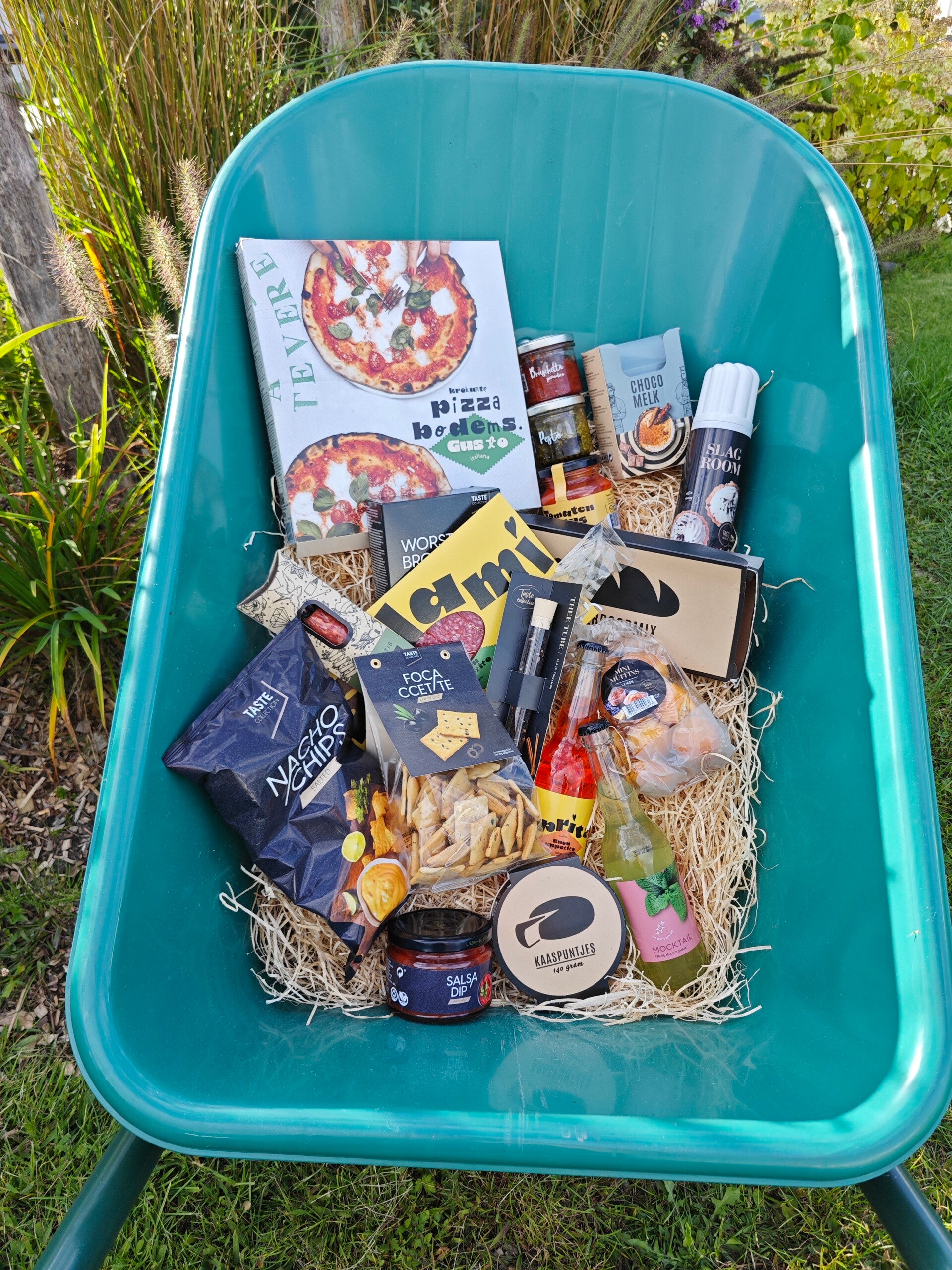 Kerstpakket "Borrelwagen"