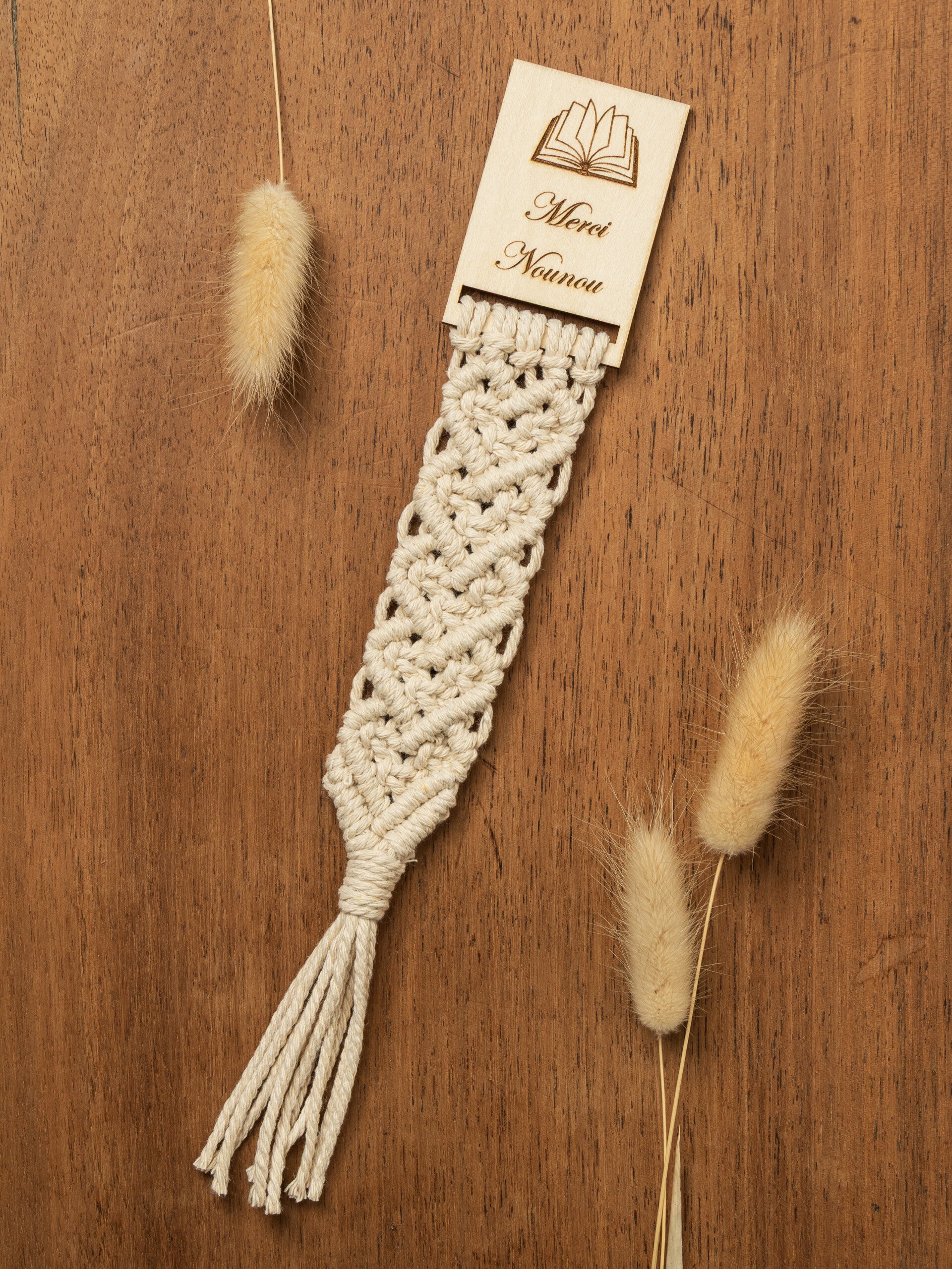 Le marque page de Remerciement – Bois Gravé & Macramé