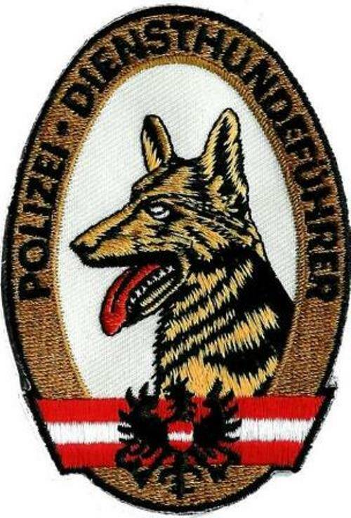 AustriaPolicedoghandler-1.jpg