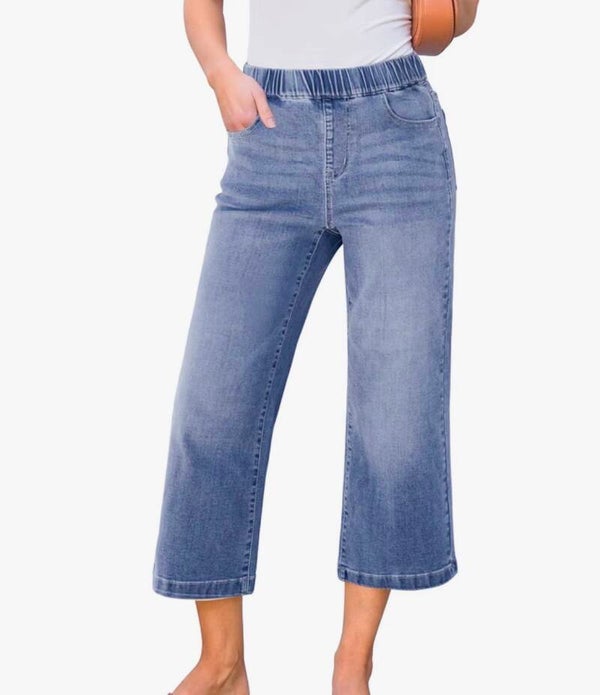 Women's Medium Wash Wide Leg Capri Jeans (5X)