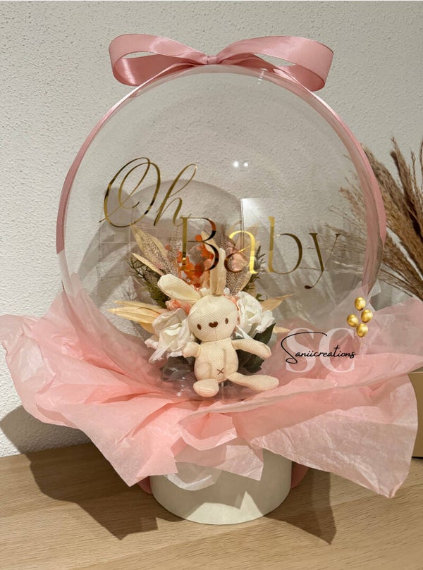 Gepersonaliseerde Geboorteballon met Konijntje en Droogbloemen – Luxe Kraamcadeau Meisje