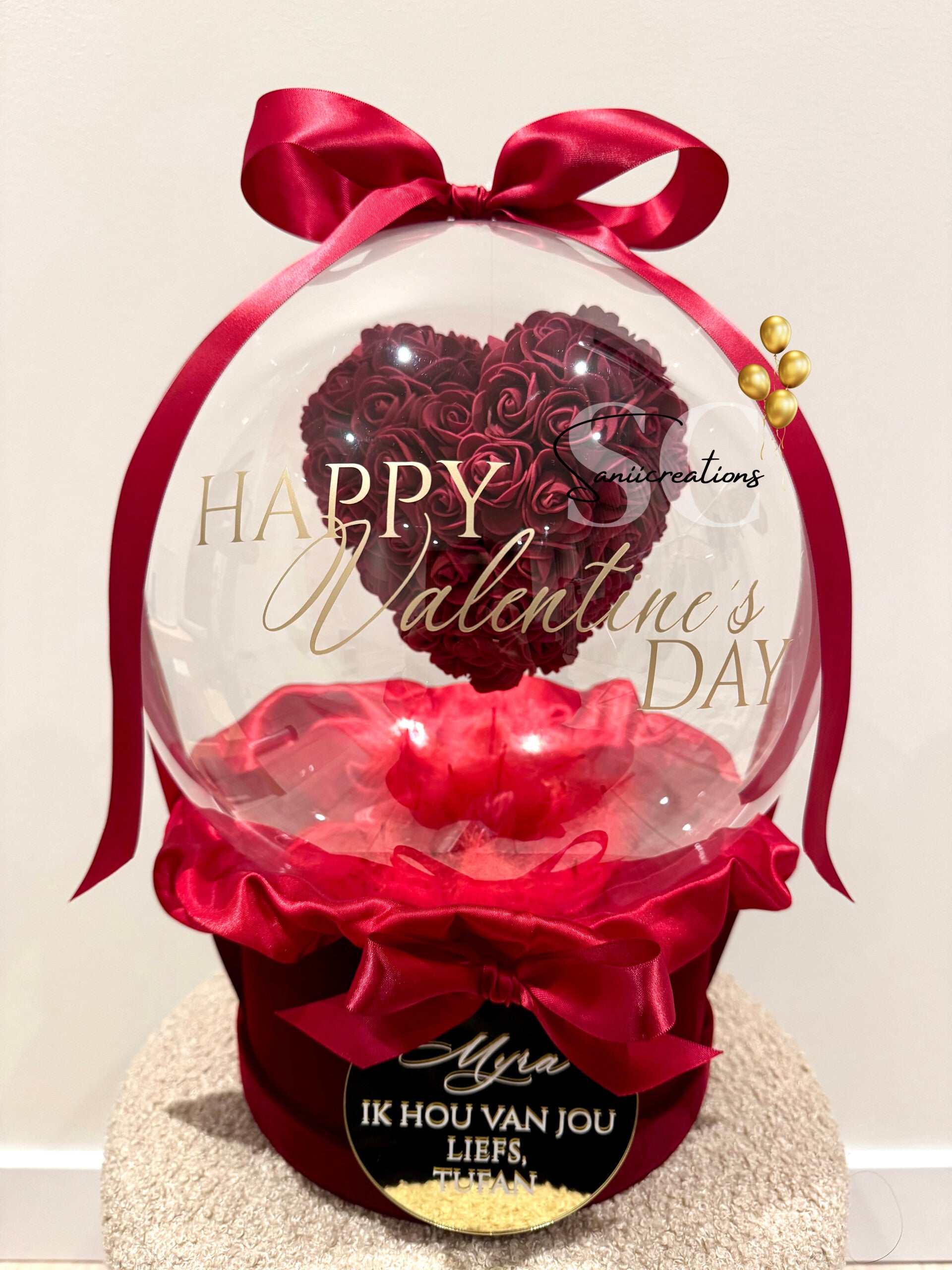 Luxe Rode Valentijn Ballon met Hart van Rode Rozen – Gepersonaliseerd Liefdescadeau