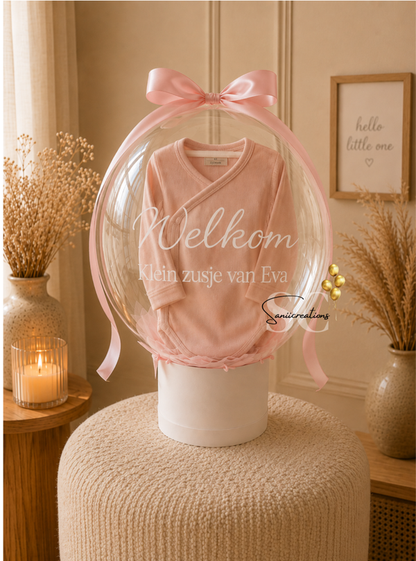 Gepersonaliseerde Geboorteballon met Romper – Luxe Kraamcadeau met Naam