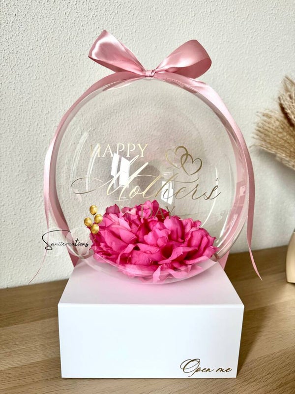 Luxe Moederdag Ballon in Cadeaubox – Gepersonaliseerd Cadeau met Bloemen | Roze & Beige