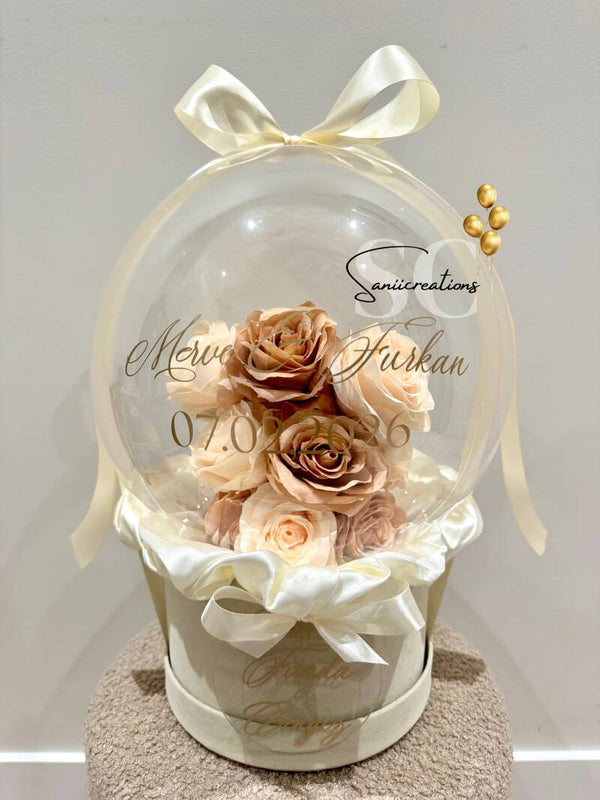 Gepersonaliseerde Trouwballon met Eeuwige Rozen – Luxe Huwelijkscadeau met Namen en Datum