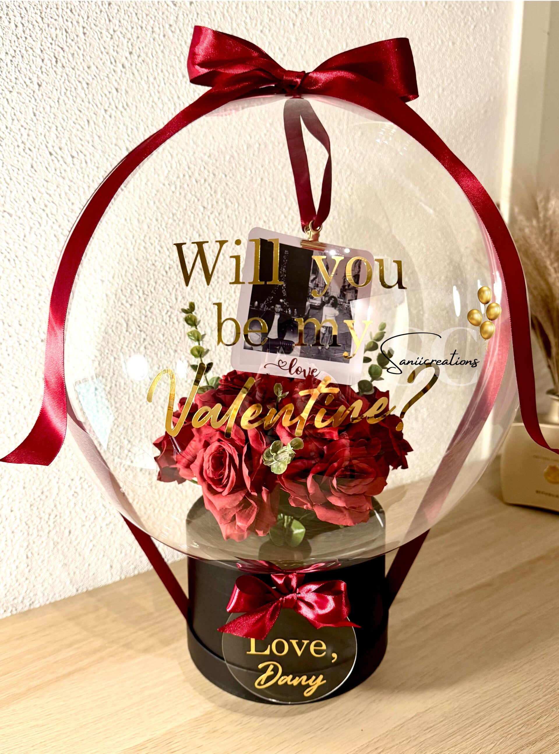 Luxe Valentijn Ballon met Foto en Rozen – Gepersonaliseerd Liefdescadeau