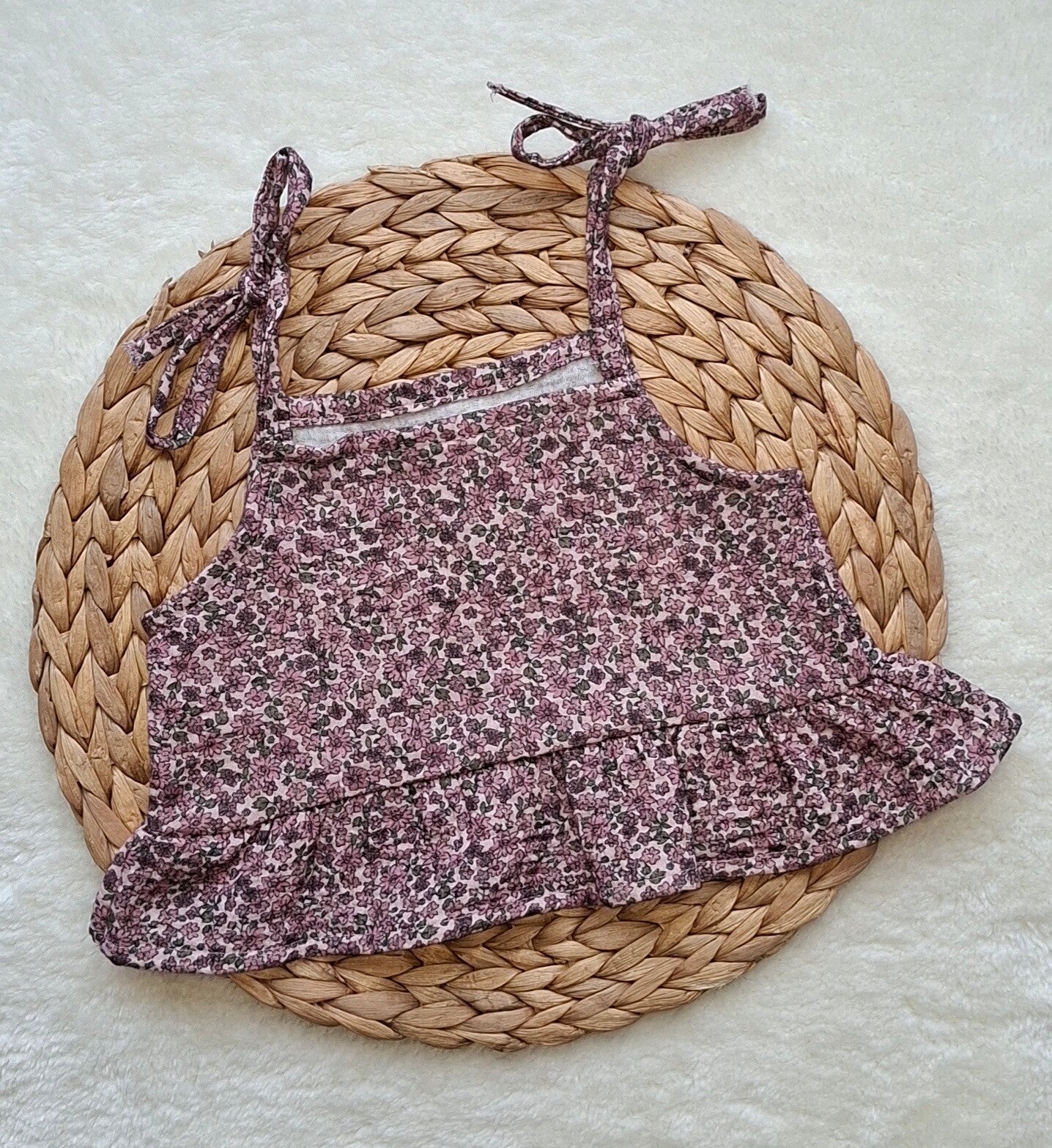 Topje paarse bloemen