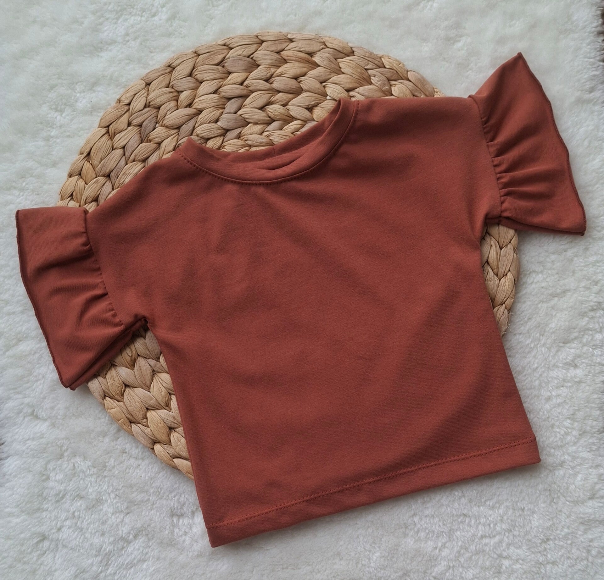 T-shirt roodhout mouwruches