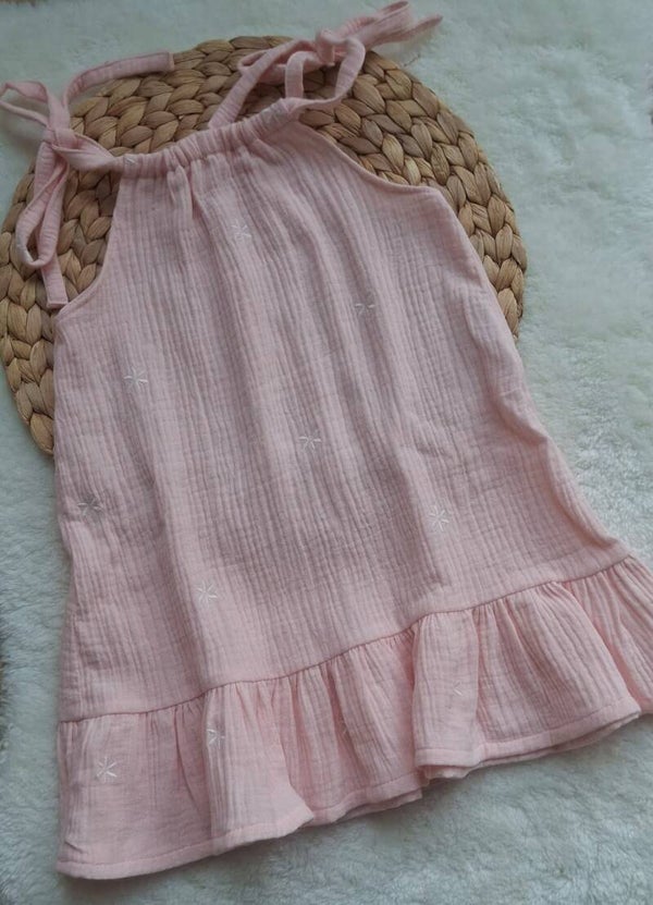 Zomerjurkje roze met witte madeliefjes