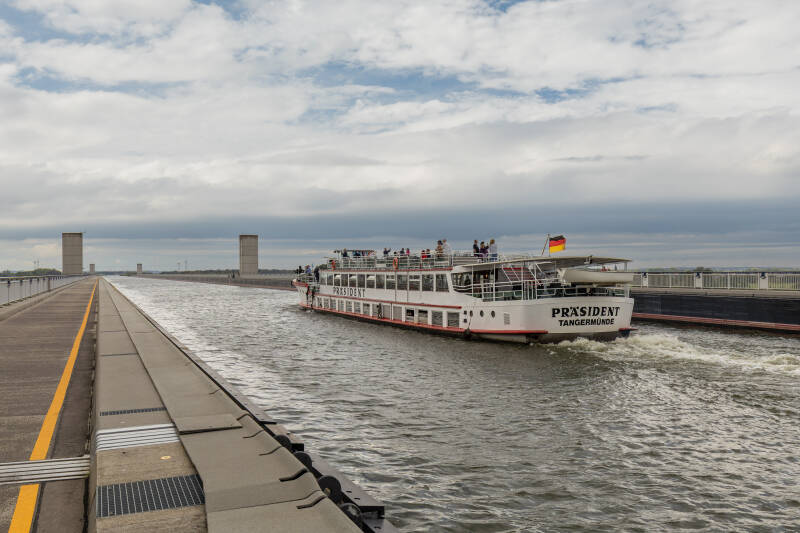 Trogbrücke Magdeburg - Wasserstraßenkreuz