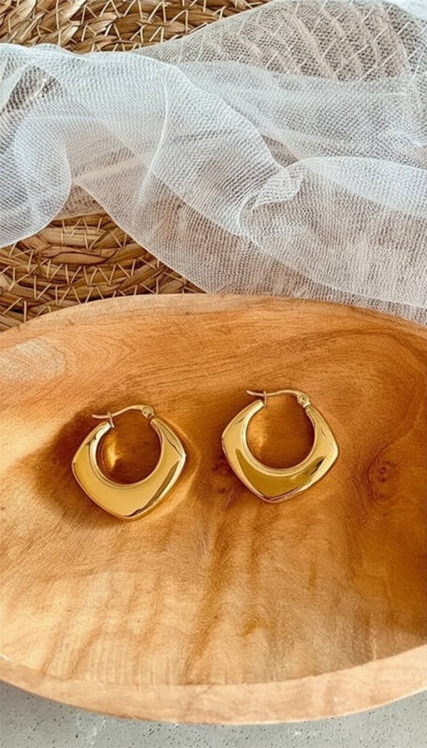 Gouden hart oorbellen – grotere statement dames oorbellen 18K titanium staal (2,8 cm)