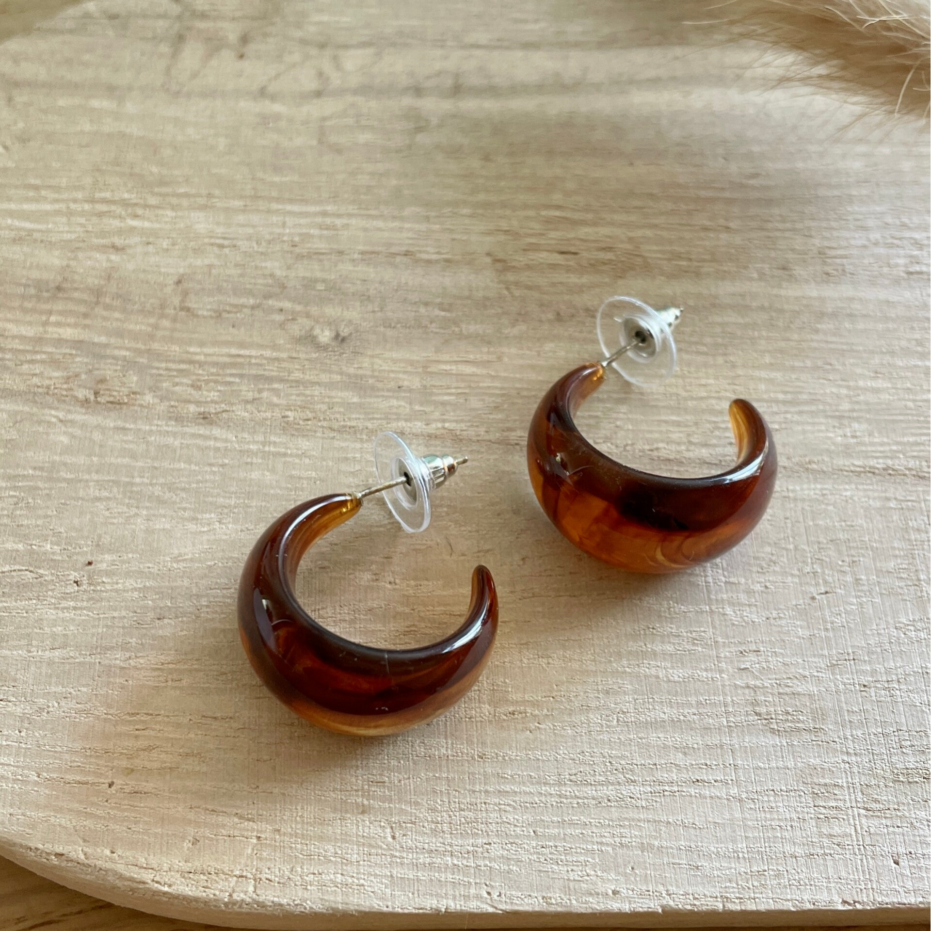 Amber C-Vorm Resin Oorbellen – Vintage Geometrisch Dames