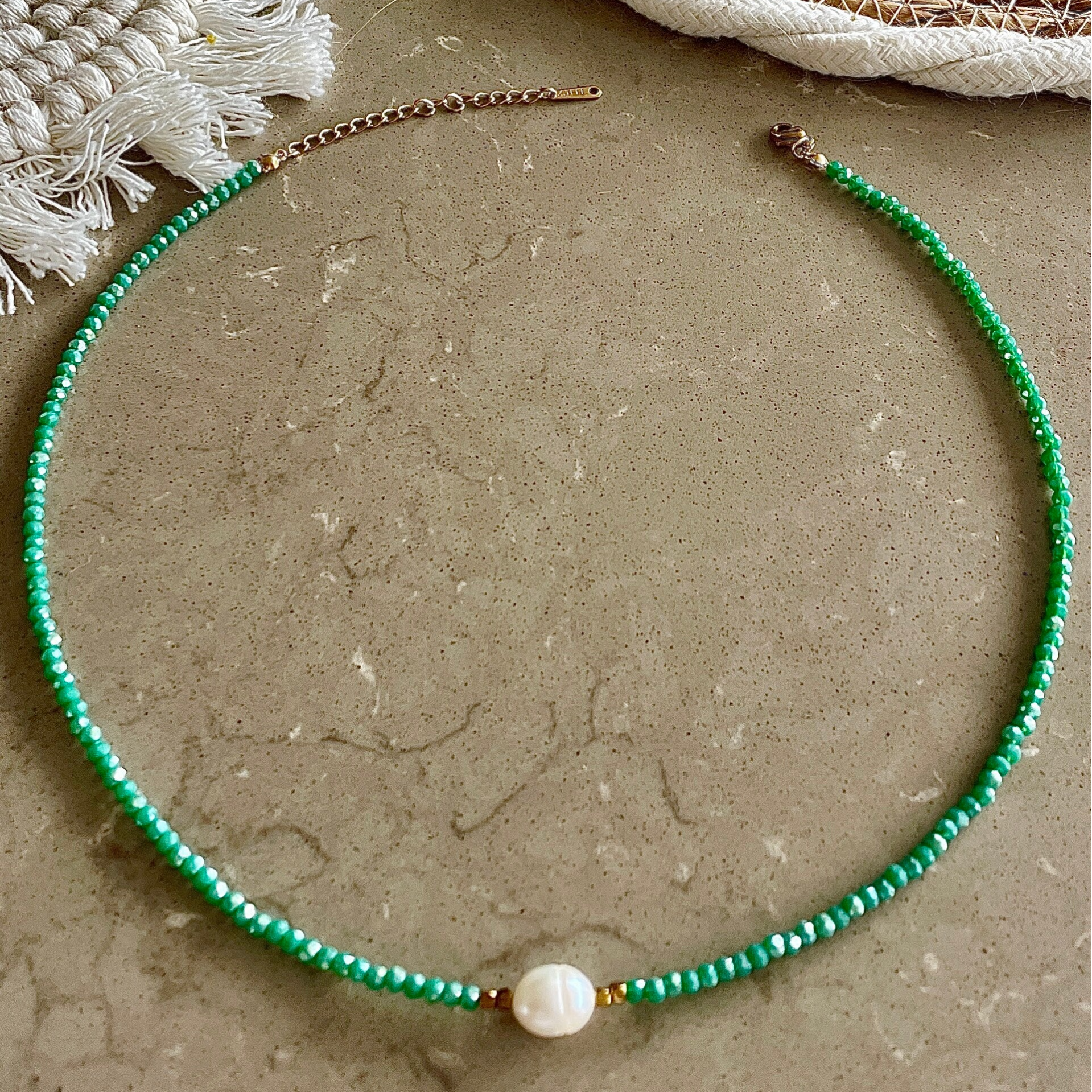 Groene kralenketting met parel – boho damesketting RVS