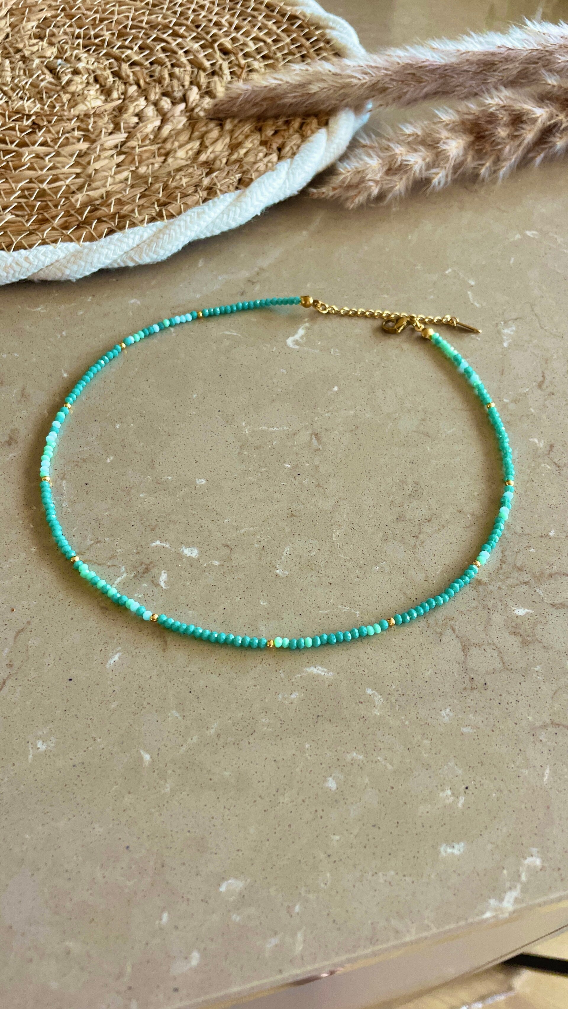 Groene boho kralenketting – stijlvolle damesketting met geometrisch design 40 + 5 cm