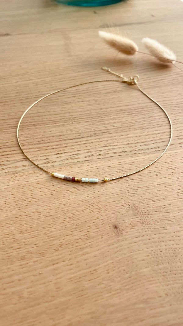 Boho kralen ketting rond – turquoise mix beads – goudkleurig | trendy & zomers