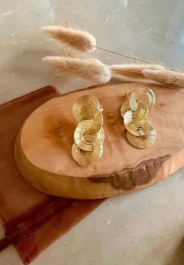 Wow-factor gegarandeerd – elegante gouden statement oorbellen