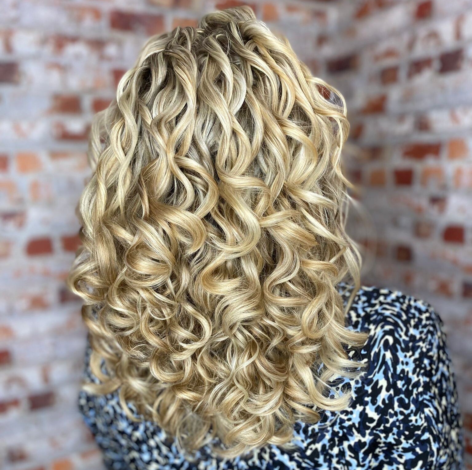 Curly Rho Curls & Ro.