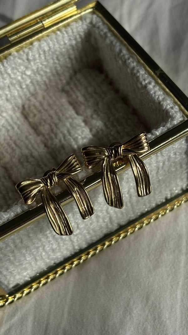 Lovely bow oorbellen