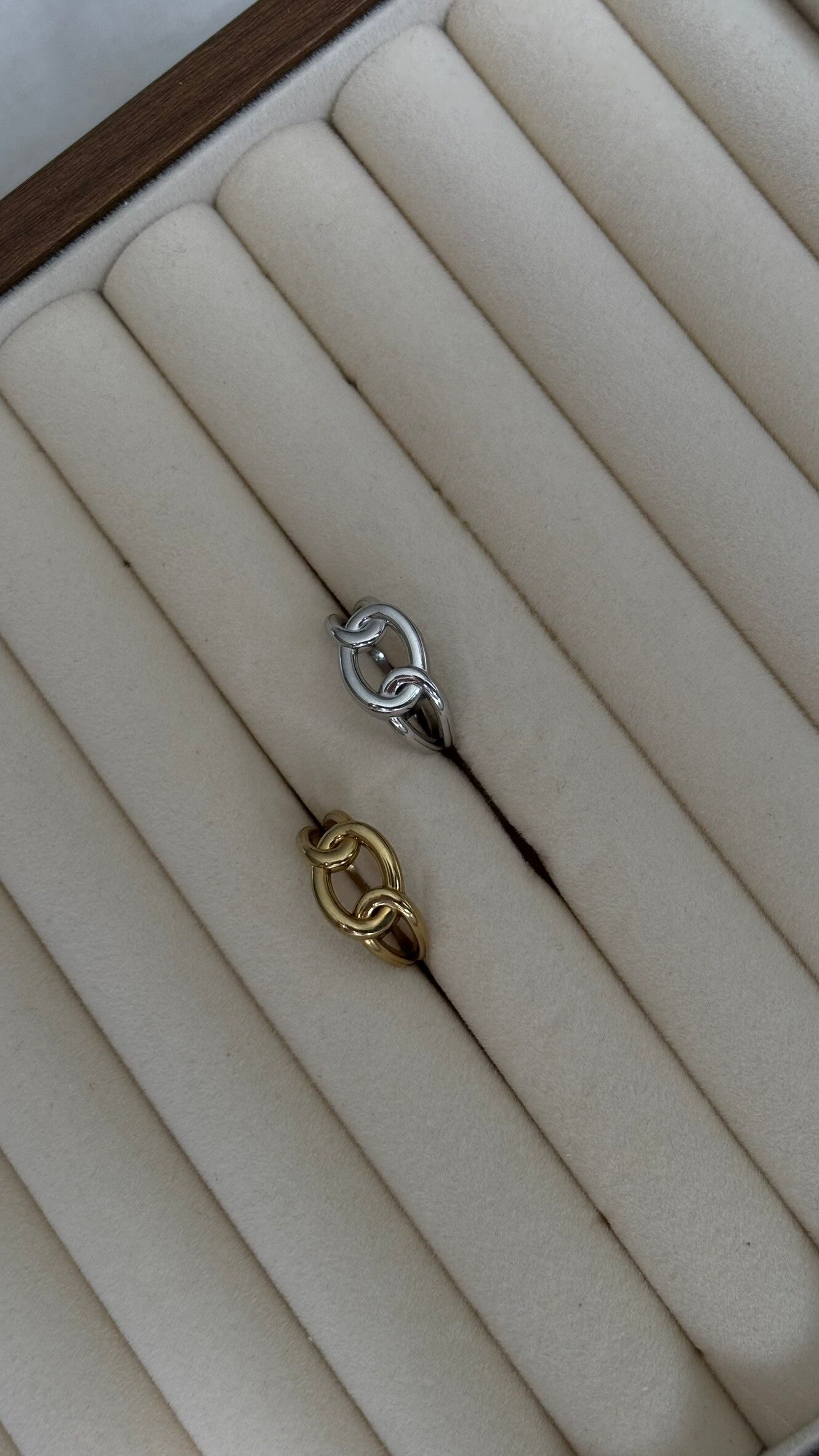 Knot Ring
