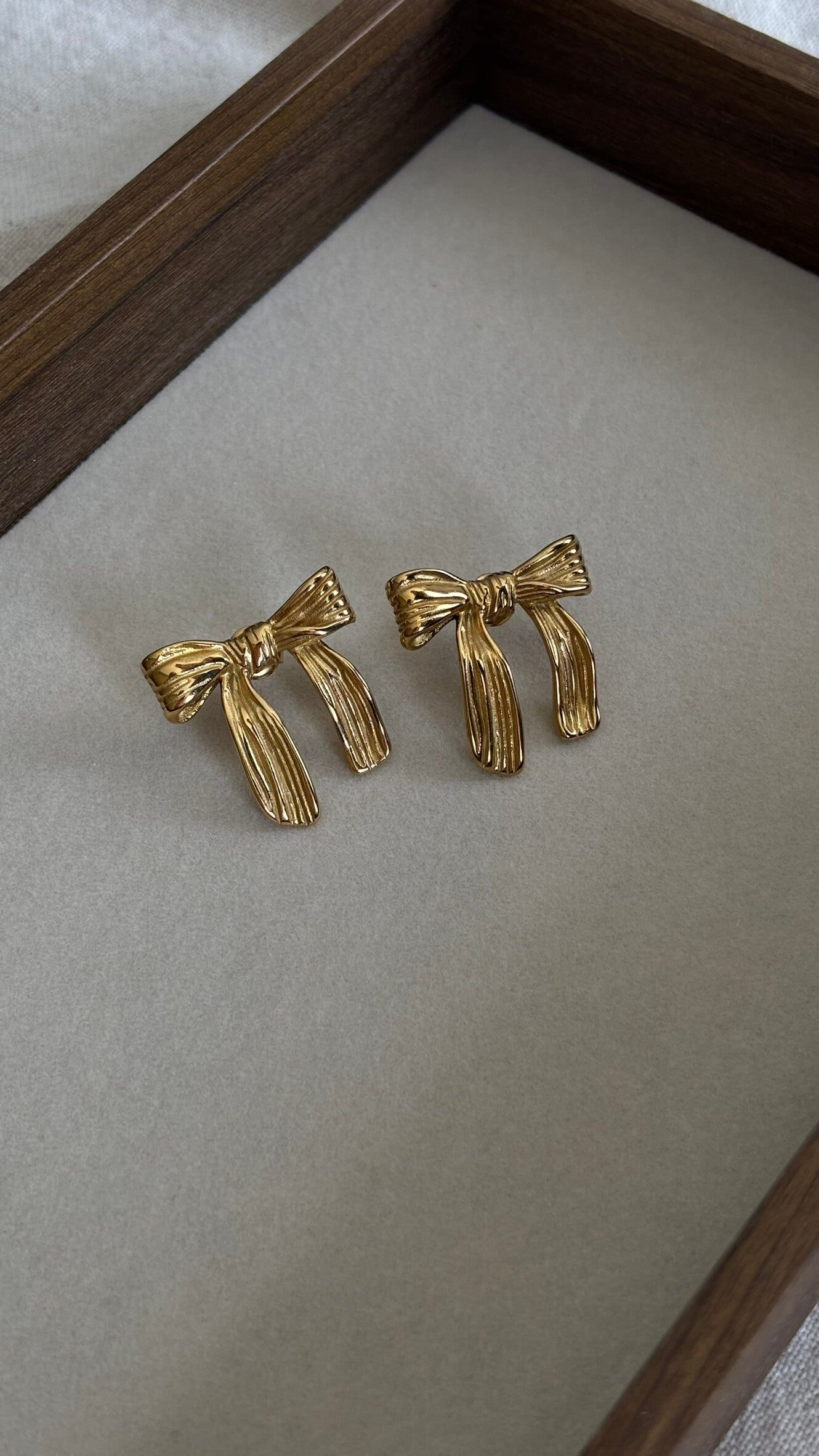 Lovely Bow earrings