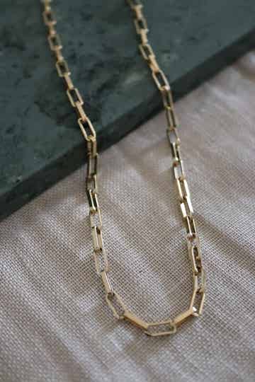 Ketting 'sara'