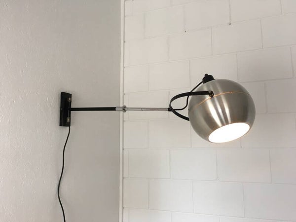 Seventies extendable vintage wall lamp