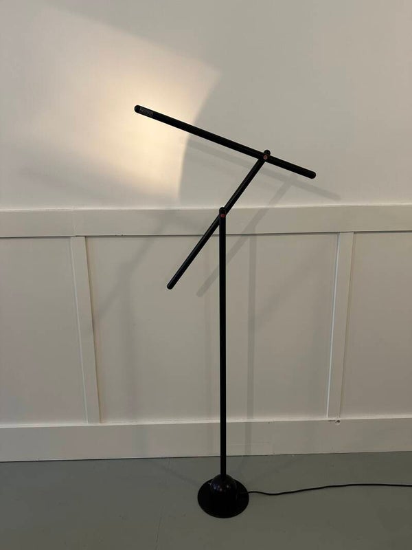 Mira floorlamp design Mario Arnaboldi for Programmaluce
