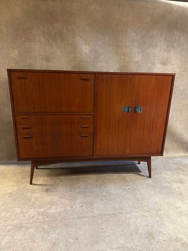 Fifties highboard