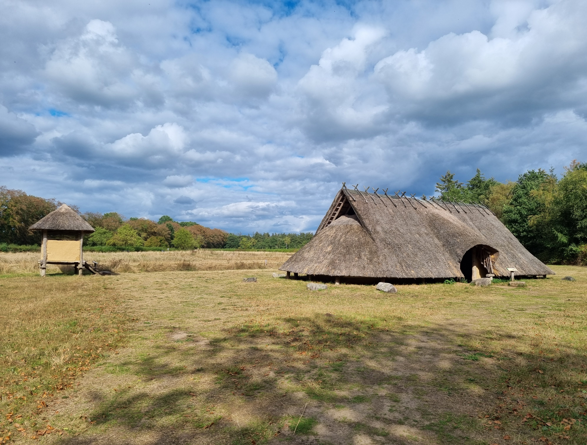 Otterlo is dé plek waar natuur, cultuur en gastvrijheid samenkomen. Kom genieten van de mooiste plekjes van de Veluwe. 