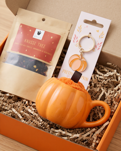 Herfst cadeau box met thee, sokken en kaars